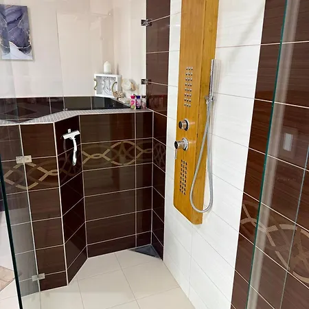 Luxury Penthouse In The Middle Of Old Town Quarto em Acomodações Particulares *