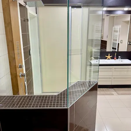 ホームステイ Luxury Penthouse In The Middle Of Old Town Komárno